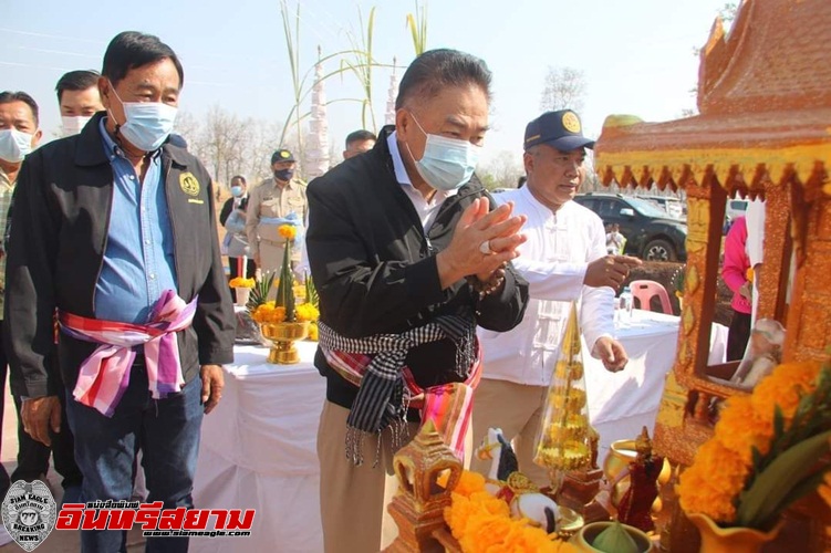 ชัยภูมิ-พร้อมคณะ ร่วมเป็นเกียรติในพิธีบวงสรวงเทวาอารักษ์พระภูมิเจ้าที่