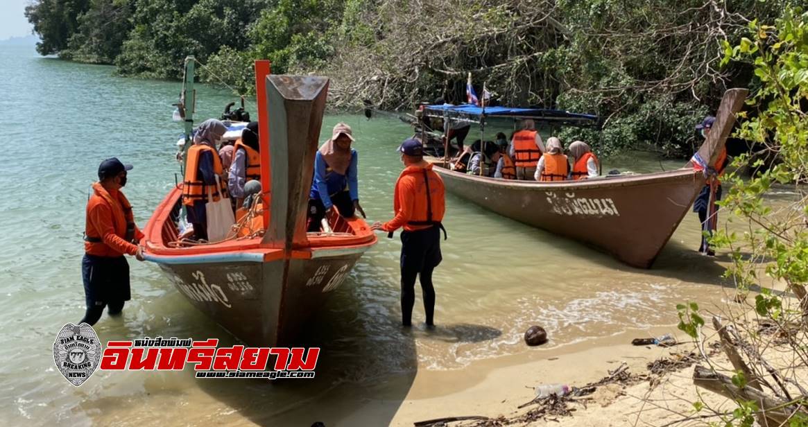 สตูล-ทหารเรือออกอารักขา นทท.กว่า 4,000 คนล่องเรือเที่ยวเกาะ