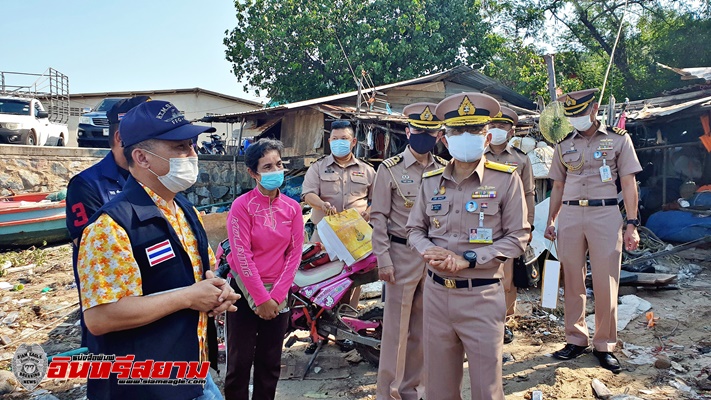 ชลบุรี-ช่วยเหลือประชาชน 30 ครอบครัว เรือจม 15 ลำ จากพายุลมฝนฟ้าคะนอง