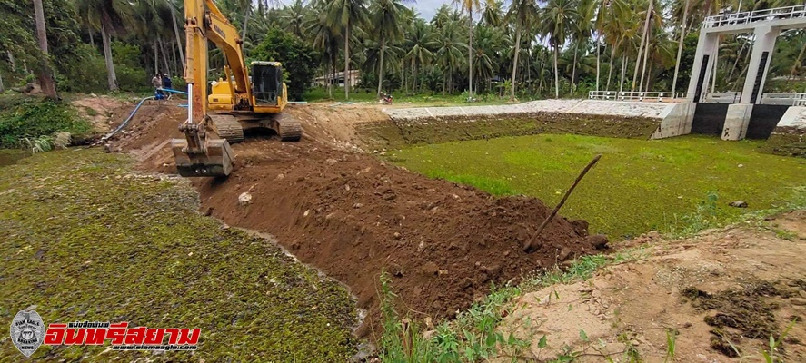 ประจวบคีรีขันธ์-ชาวบ้านร้องสื่อตรวจสอบประตูน้ำว่าทำได้มาตรฐานหรือไม่