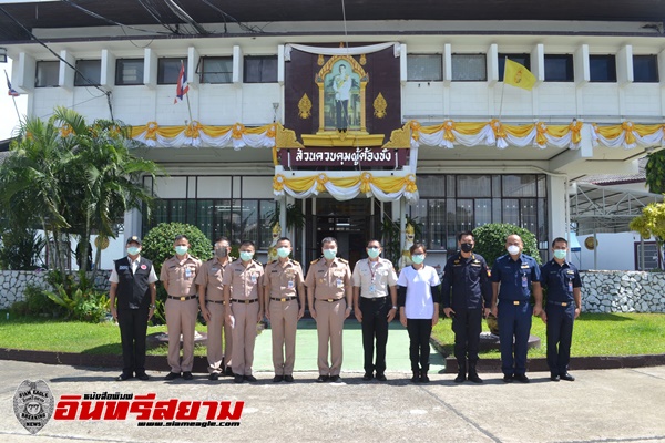 ชลบุรี-ทัพเรือส่งทีมแพทย์พยาบาล หนุนราชทัณฑ์ คัดกรองผู้ป่วยในเรือนจำคลองเปรม