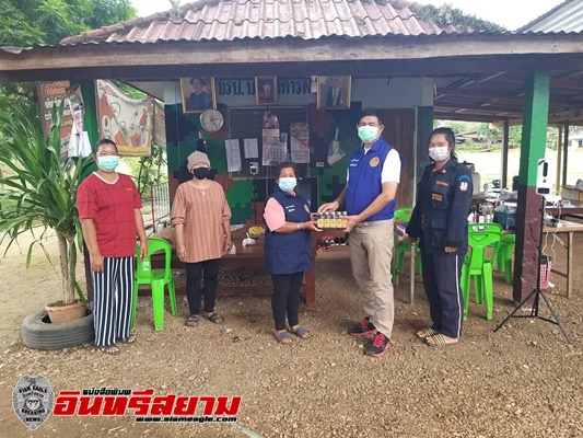 ตาก-ปลัดอำเภอพบพระ ลงพื้นที่ตรวจเยี่ยมด่านตรวจป้องกันการแพร่ระบาดของโรคโควิด-19