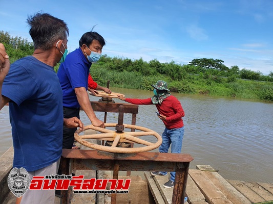 ลพบุรี-ระดมสรรพกำลังแก้ปัญหาน้ำท่วมขังบ้านเรือนประชาชน