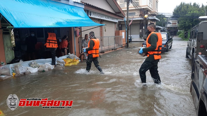 ตาก- เข้าสำรวจและช่วยเหลือราษฎร ที่ได้รับความเสียหายจากน้ำท่วม