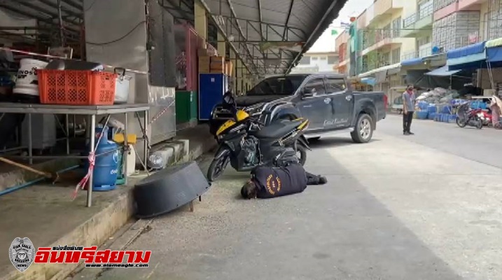 ชลบุรี-ชายปริศนาล้มฟุบคารถ แจ้งกู้ภัยตรวจสอบหวั่นป่วยโควิด