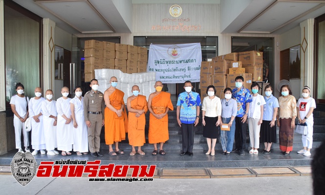 อยุธยา-รับมอบอุปกรณ์ทางการแพทย์เพื่อสนับสนุนภารกิจสู้ภัยโควิด-19 รพ.วังน้อย