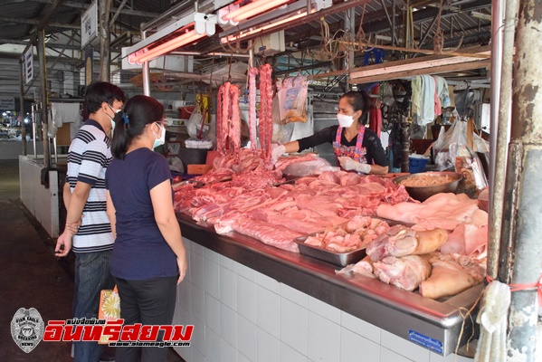 อยุธยา – แม่ค้าเขียงหมู ตลาดสดแกรนด์ เผย จำเป็นต้องขึ้นราคาเนื้อหมู ในสถานการณ์ล๊อคดาวน์