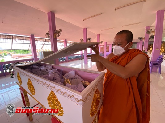 นนทบุรี-วัดบางม่วง ทำบุญ 100 วัน ให้ผู้เสียชีวิตจากโควิด