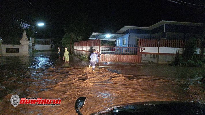 สุพรรณบุรี-ฝนถล่มอำเภอด่านน้ำป่าทะลักกลางดึกท่วมโรงเรียนบ้านเรือนประชาชน