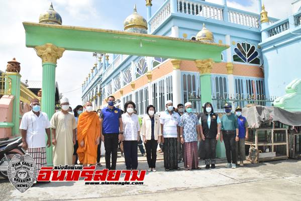 อยุธยา-วัดตะโก มอบถุงยังชีพแก่ชาวไทยมุสลิมที่มัสยิดตะเกี่ยโยคิณ