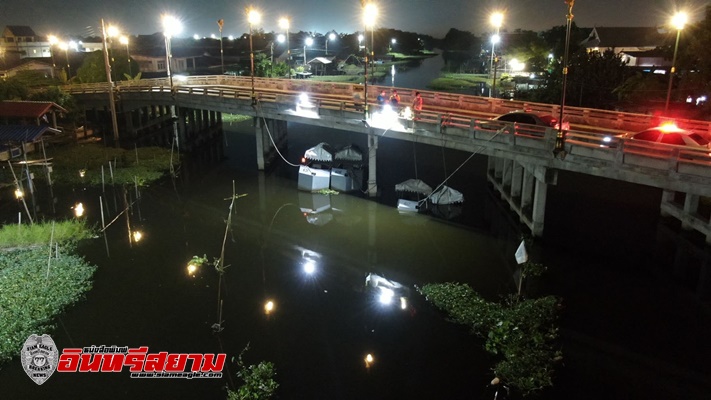 สมุทรปราการ- เรือผลักดันน้ำของกองทัพเรือที่มาผลักดันน้ำในคลองสำโรงเกิดชำรุดจมใต้น้ำ 2 ลำ