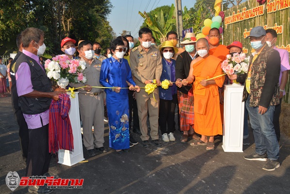 ศรีสะเกษ-วัดป่าพิมลมังคลารามปลูกต้นลำดวนและดอกคอสมอสเพื่อให้วัดเป็นรมณียสถานสะอาดสวยงาม