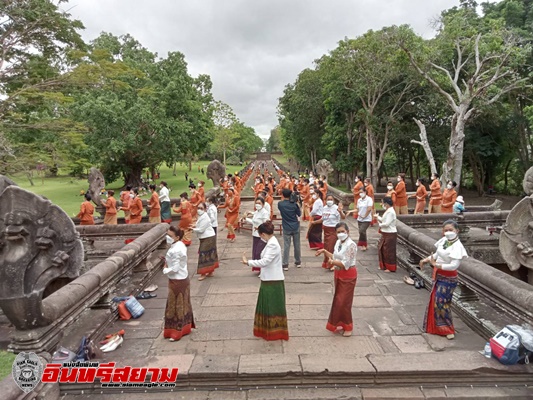 บุรีรัมย์-จัดนางรำกว่า 700 นาง ซ้อมรำบวงสรวงพระศิวะมหาเทพ ที่ ปราสาทพนมรุ้ง