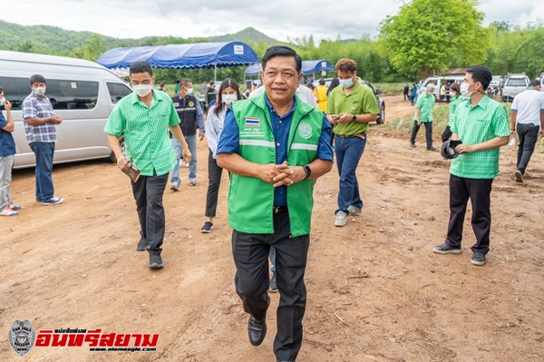 “เฉลิมชัย”ผลักดันประจวบคีรีขันธ์ขึ้นชั้นเมืองหลวงสัปปะรดโลก เร่งตั้งศูนย์พัฒนาสัปปะรดภายในปีนี้