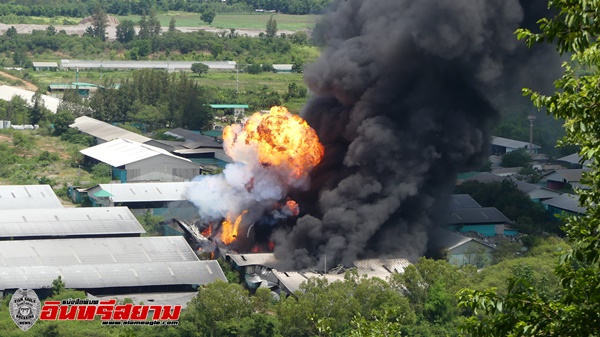 ราชบุรี – ไฟไหม้โรงงานกำจัดกากขยะอุตสาหกรรมนานกว่า 8 ชม. ยังควบคุมเพลิงไม่ได้