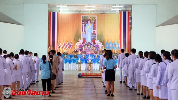 ตาก-พิธีถวายเครื่องราชสักการะและวางพานพุ่มและพิธีจุดเทียนถวายพระพรชัยมงคล