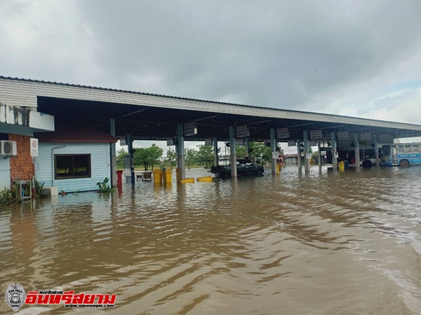 ศรีสะเกษ-พิษโนรูถล่มกันทรลักษ์ทำให้สถานีขนส่งผู้โดยสารบ้านเรือนชาวบ้านจมใต้น้ำ