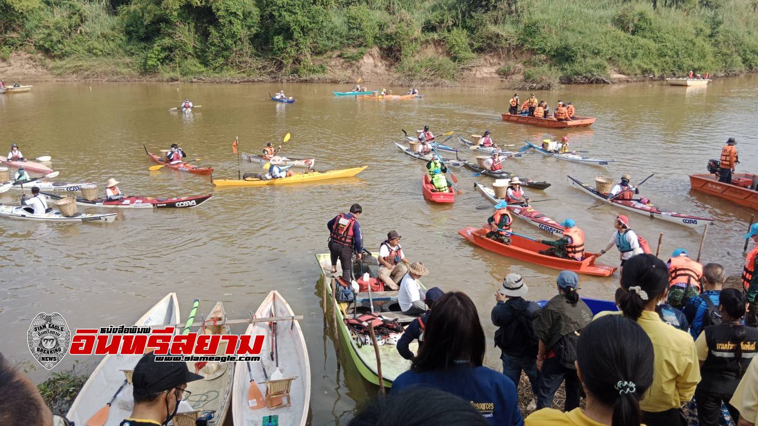 ปราจีนบุรี-พายเรือเพื่อบางปะกง เก็บขยะจากต้นน้ำแม่น้ำปราจีนบุรี-ปากอ่าวไทยสะทัอนปัญหาสิ่งแวดลัอม