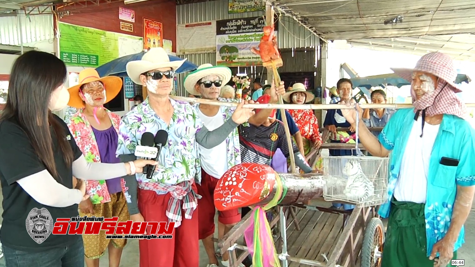 สุพรรณบุรี-ชาวบ้านอำเภออู่ทองไม่รอกรมชลจัดแห่งนางแมวขอฝนจะรีบทำนา