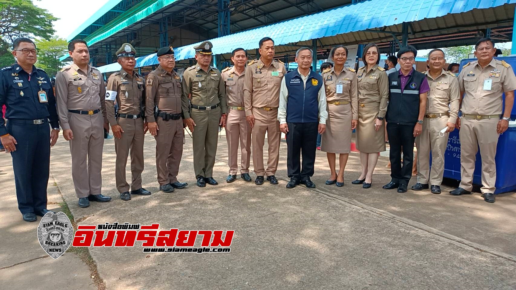 ปราจีนบุรี-ประชาชนฝ่าร้อนกว่า 40 องศาเซลเซียส มาลงคะแนนเลือกตั้งล่วงหน้าคึกคัก