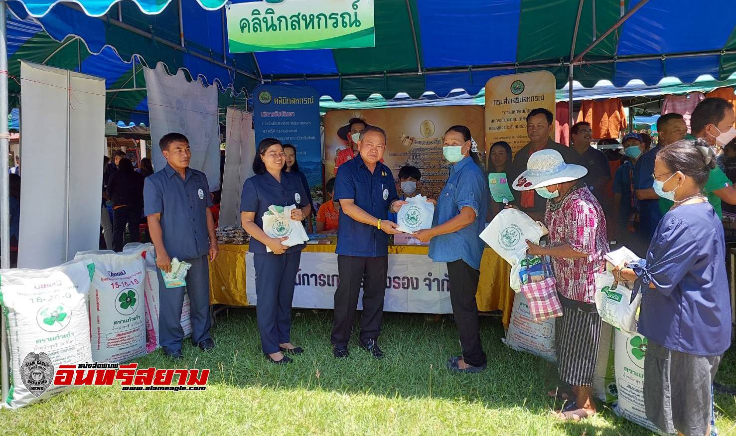 บุรีรัมย์-นำโครงการคลินิกเกษตรเคลื่อนที่ในพระราชานุเคราะห์ส่งเสริมและแก้ไขปัญหาทางการเกษตร