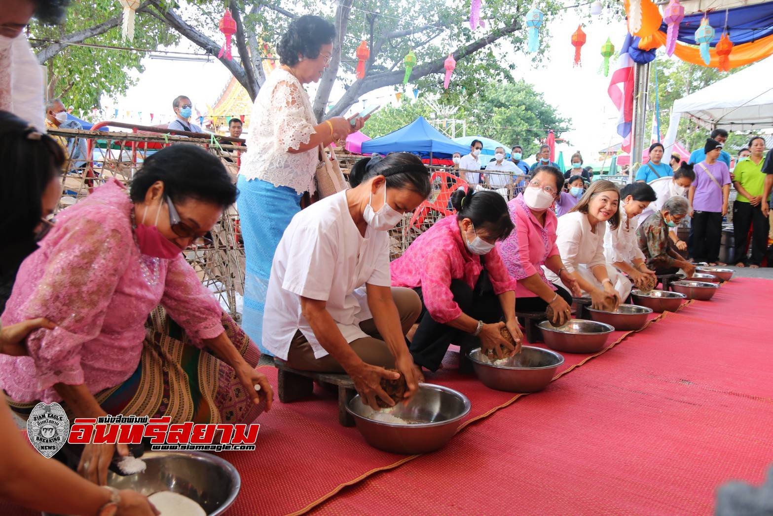 ปทุมธานี-วัดซอยสามัคคี(ธรรมสุขใจ)จัดกิจกรรมตลาดนัดคุณธรรมและพิธีกวนข้าวทิพย์