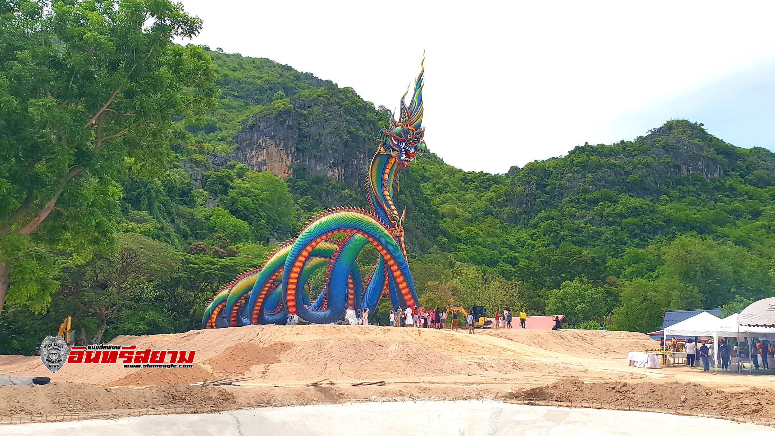 เพชรบุรี-นทท.แห่ไหว้ขอเลขเด็ด”พ่อปู่พญาเพชรคีรี”ใหญ่ที่สุดในประเทศ แลนด์มาร์คแห่งใหม่