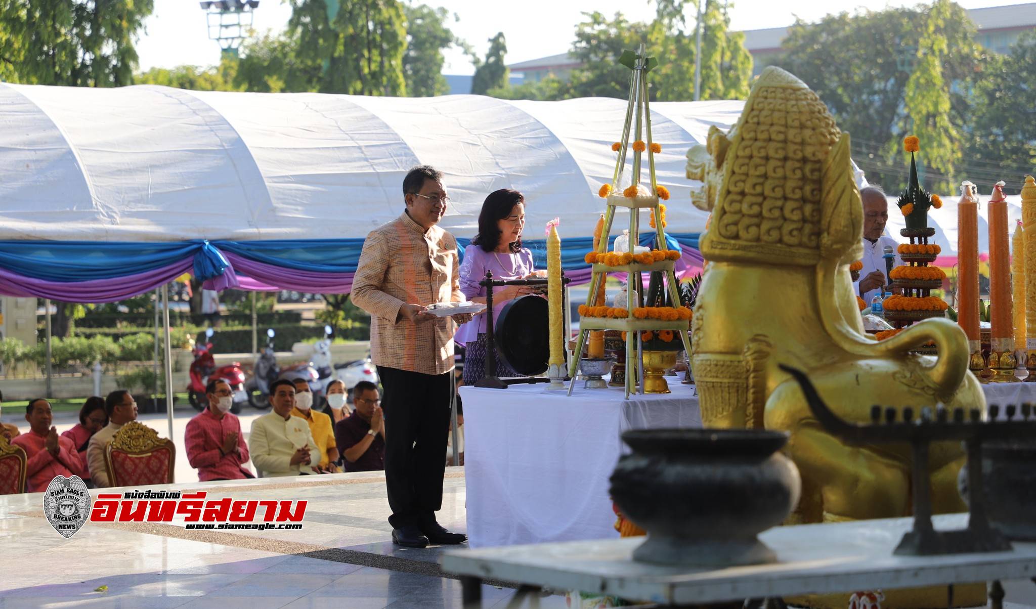 อุบลราชธานี-ประกอบพิธีบวงสรวงศาลหลักเมือง