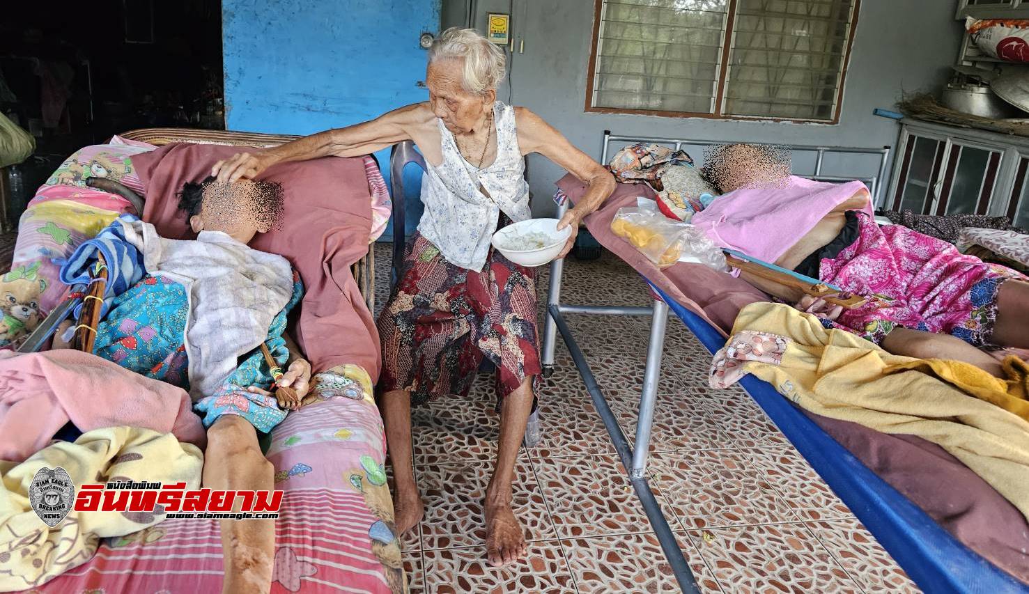 ปราจีนบุรี-สุดยอดแม่ป้าจ้อยวัย 94 ปี สู้เลี้ยงลูกสาวฝาแฝดพิการติดเตียง มาราธอนกว่า 80 ปี