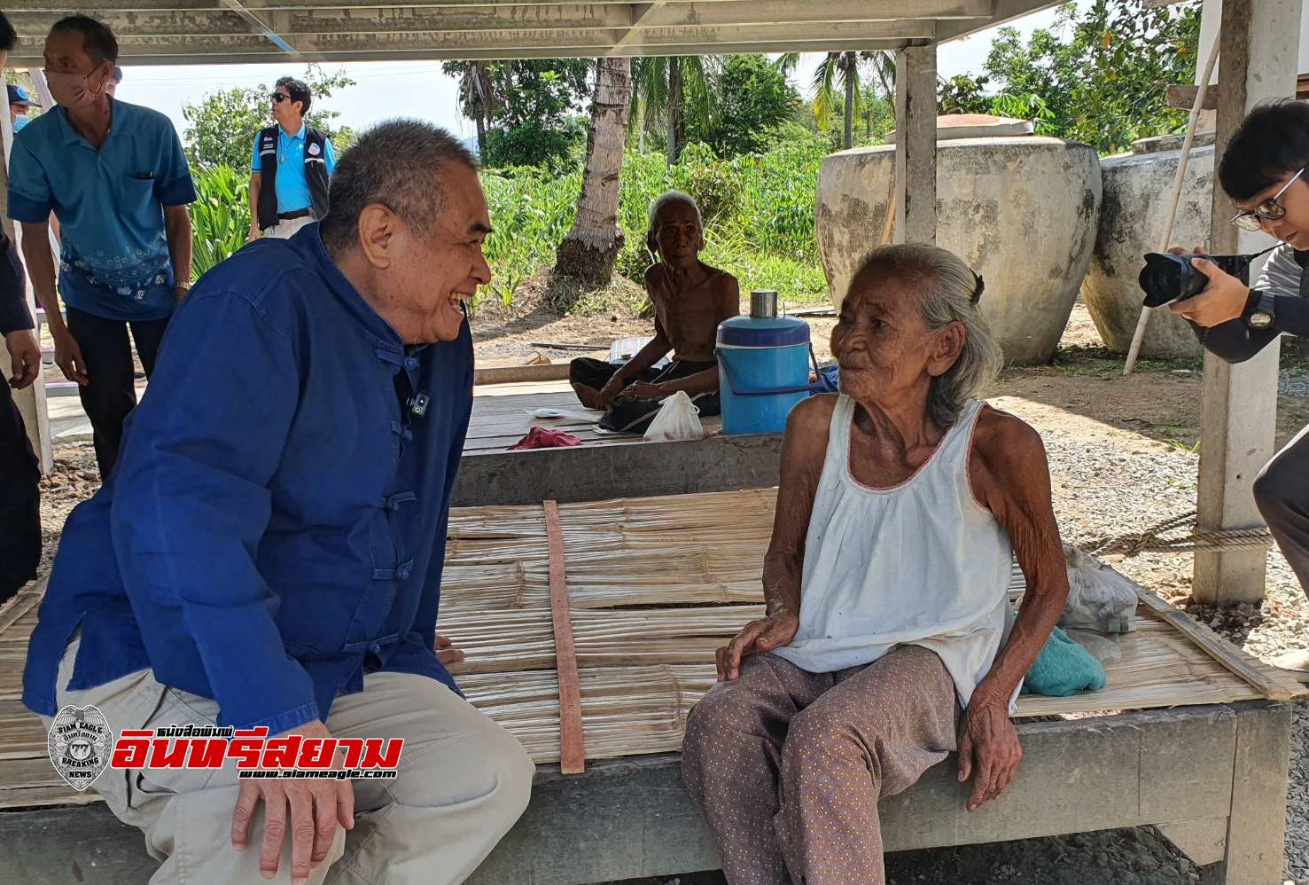 นครสวรรค์-นายก อบจ.นำทีมลงพื้นที่ติดตามงานซ่อมแซมบ้านผู้พิการผู้สูงอายุและงานพัฒนาแหล่งน้ำ