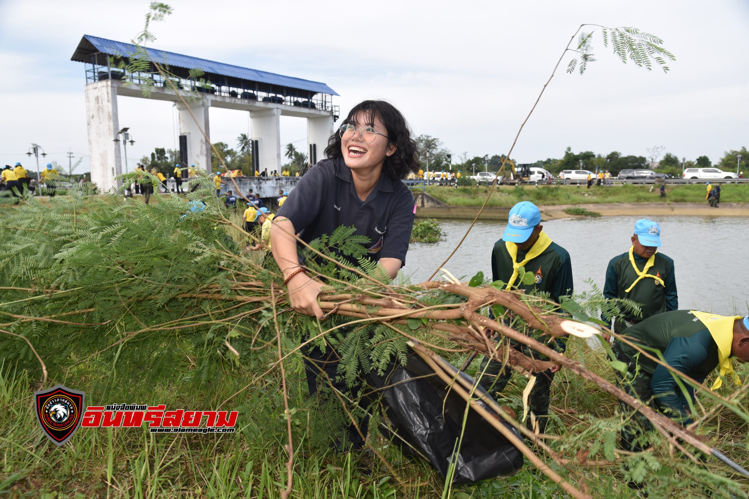 จันทบุรี-จัดกิจกรรมจิตอาสาพัฒนาบำเพ็ญสาธารณประโยชน์ เนื่องในวัน “นวมินทรมหาราช”