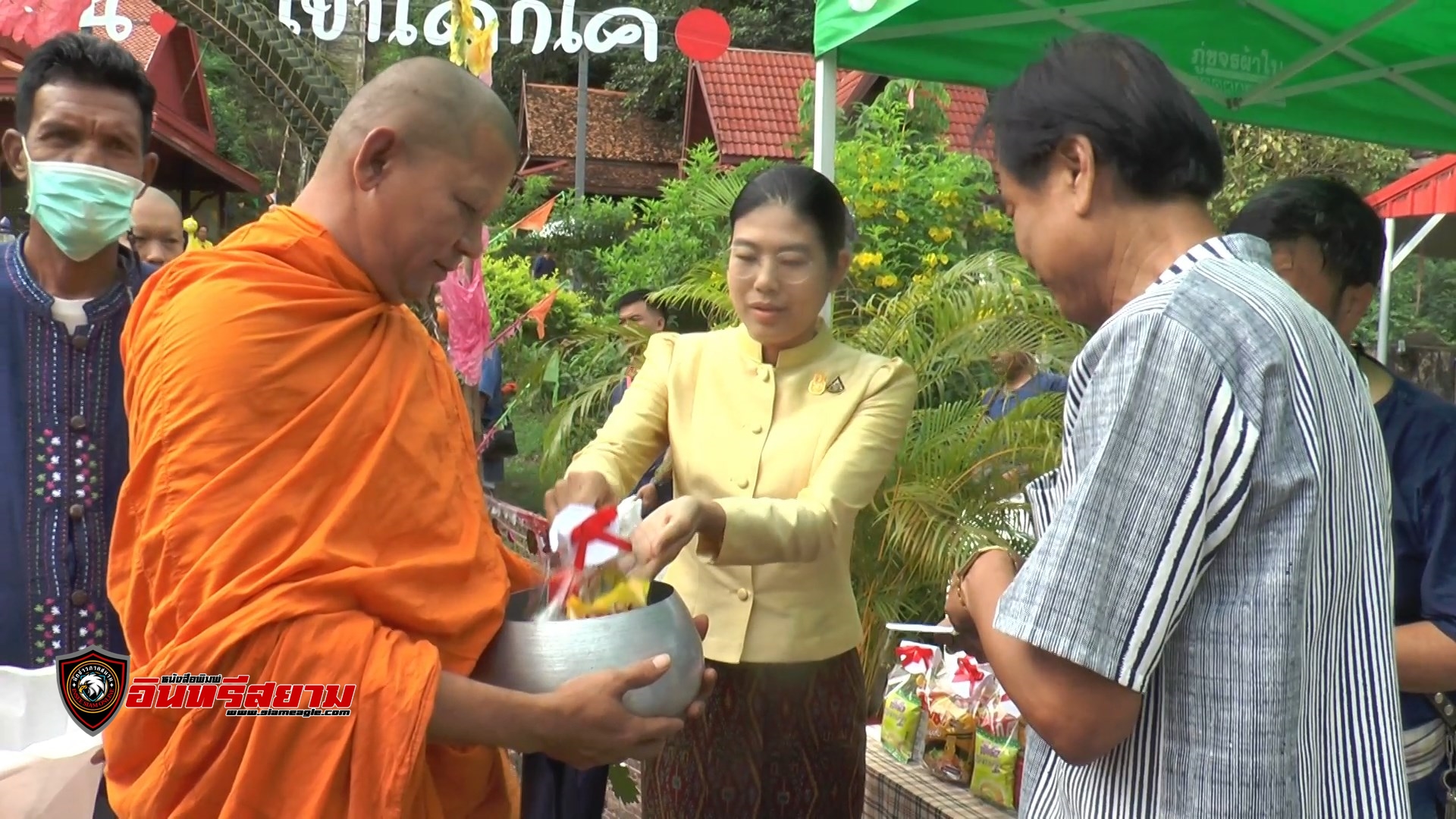 อุทัยธานี-วัดเขาโคกโคสืบสานประเพณีตักบาตรเทโว