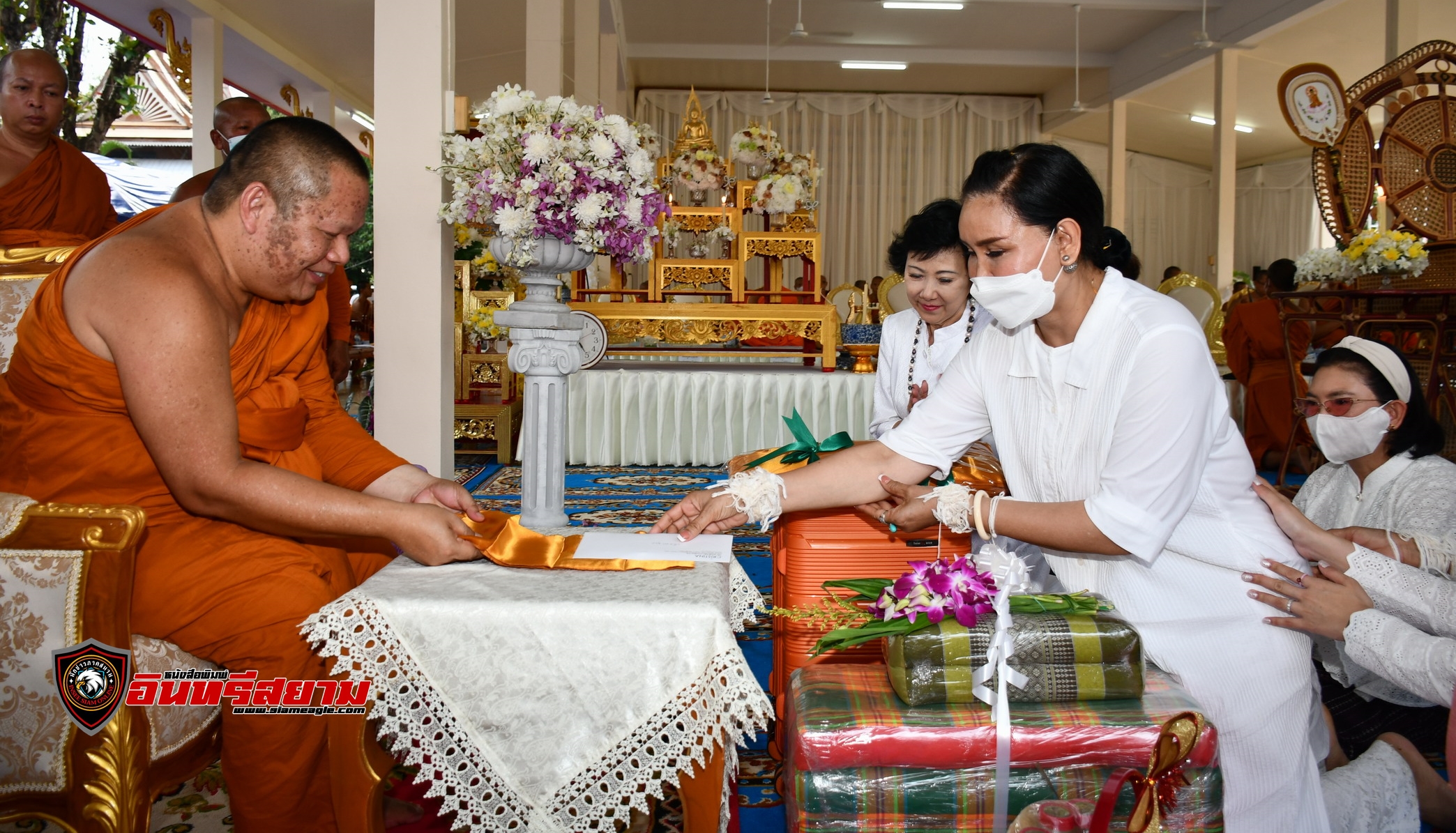 ศรีสะเกษ-“ชไมมาศ ชาติเมธากุล”นิมนต์พระสงฆ์ 108 รูปเจริญพระพุทธมนต์สมโภชพระเจดีย์วีระเขตมงคลธาตุชาติเมธากุล