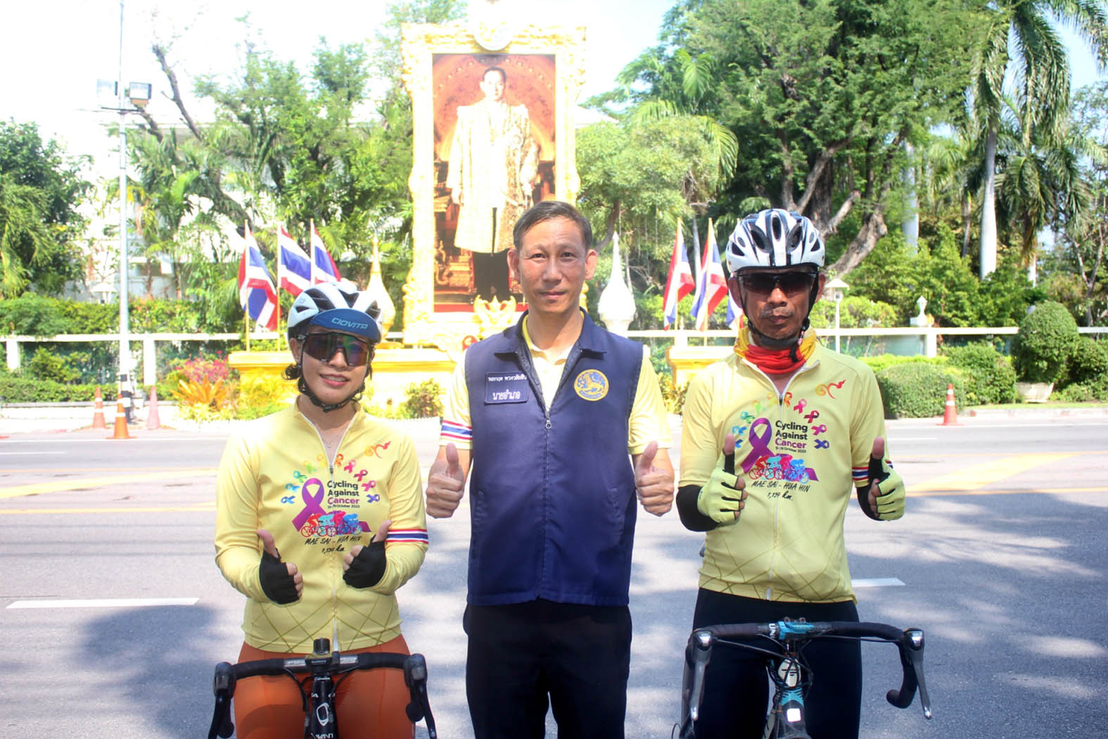 ประจวบคีรีขันธ์-นอภ.หัวหิน ต้อนรับนักปั่นโครงการ “ปั่นจักรยานต้านมะเร็ง” เส้นทางแม่สาย-หัวหิน