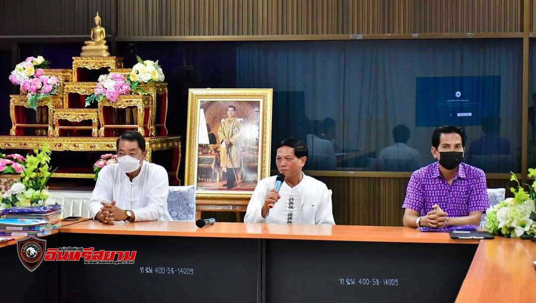 ตาก-คณะผู้บริหารเทศบาลนครแม่สอดเยี่ยมสถานศึกษาในการประชุมบุคลากรทางการศึกษา