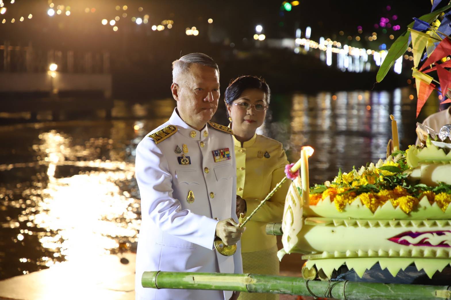 ตาก-พิธีอัญเชิญพระประทีปพระราชทาน ในงานประเพณีลอยกระทงสายไหลประทีป 1000 ดวง