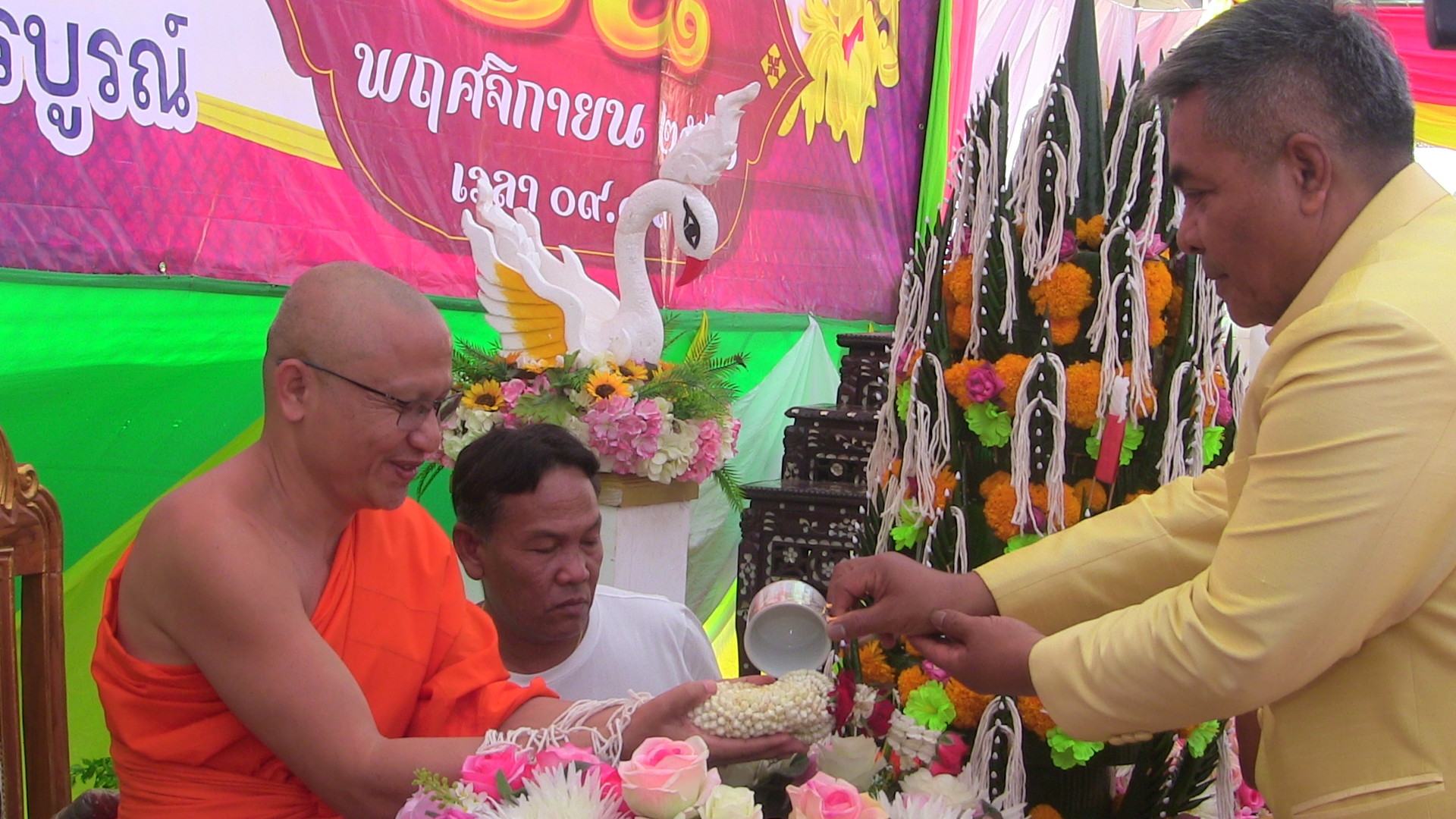 เพชรบูรณ์-ชาวอำเภอชนแดนจัดพิธีสมโภชน์ สมณศักดิ์ พระครู