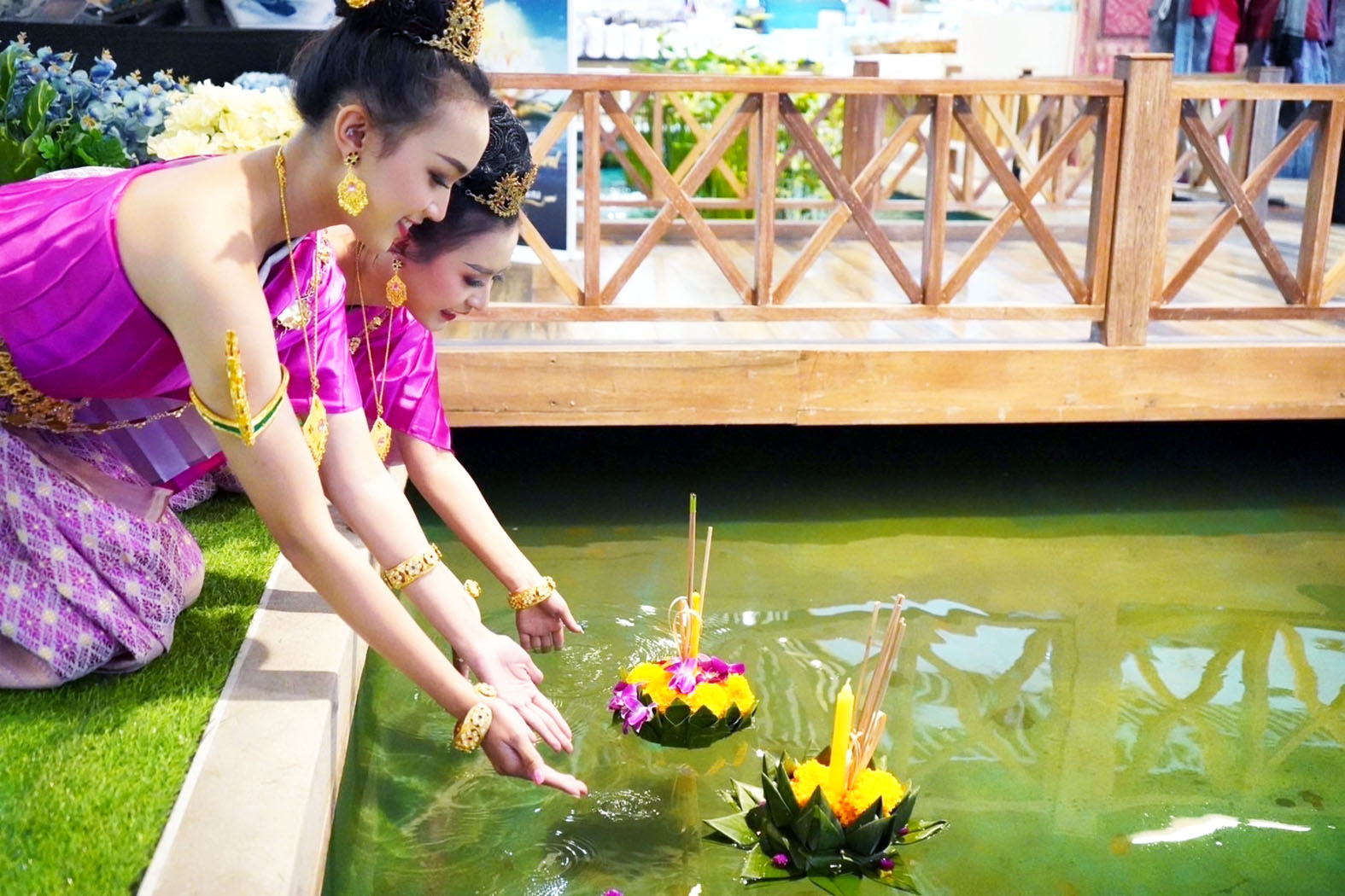 ประจวบคีรีขันธ์-เริ่มแล้ว “Touch of Thainess Loi Krathong Festival” ที่ห้างบลูพอร์ต หัวหิน