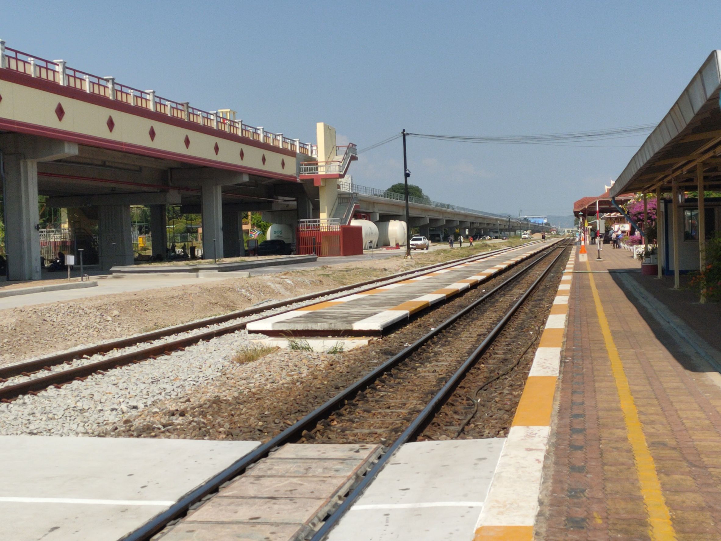 ประจวบคีรีขันธ์-นายสถานีรถไฟหัวหิน รับขบวนรถไฟรางคู่สู่เมืองหลวง