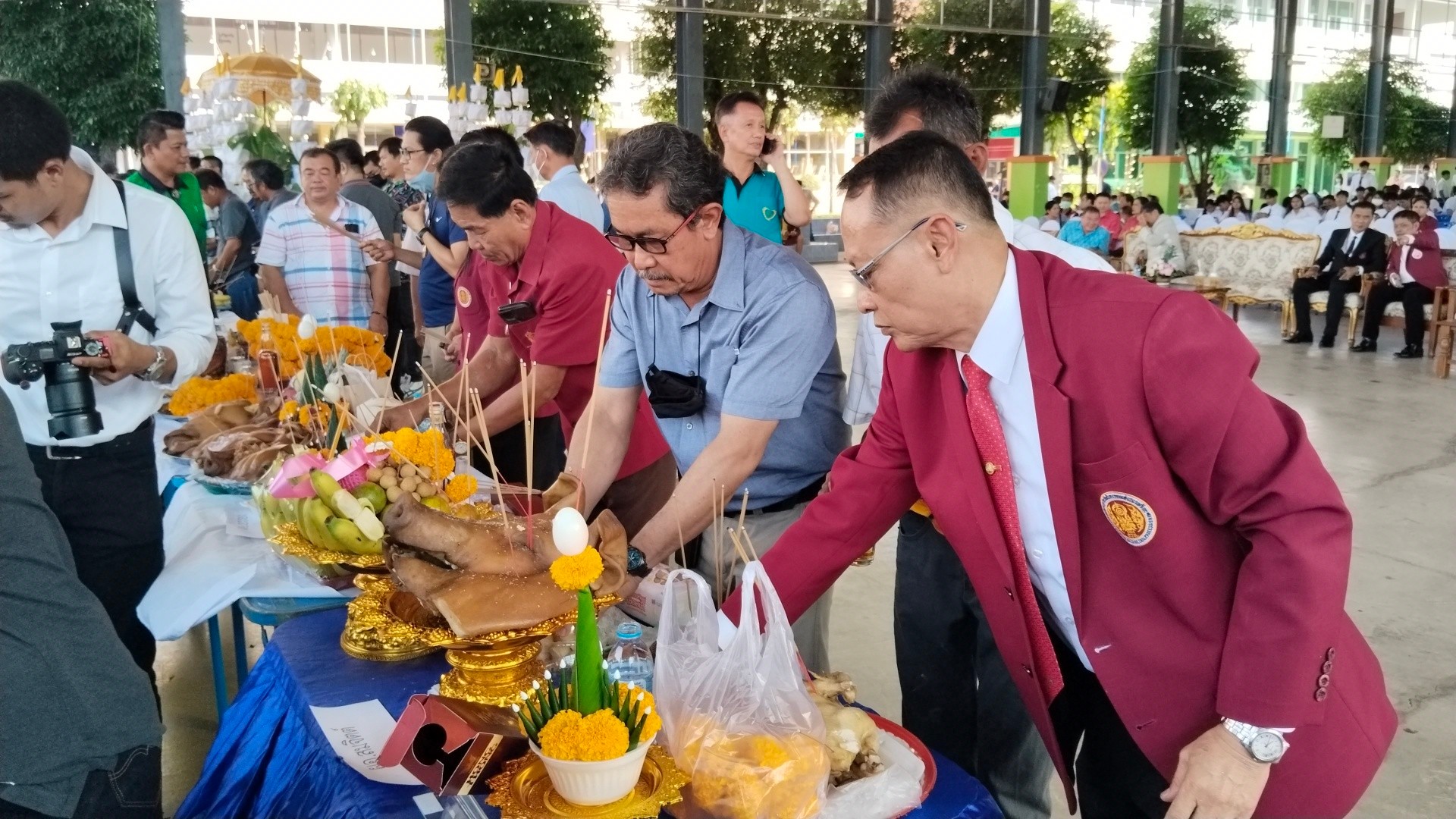 สุพรรณบุรี-วิทยาลัยเทคนิคจัดพิธีไหว้ครูช่างใหญ่ที่สุดในประเทศ