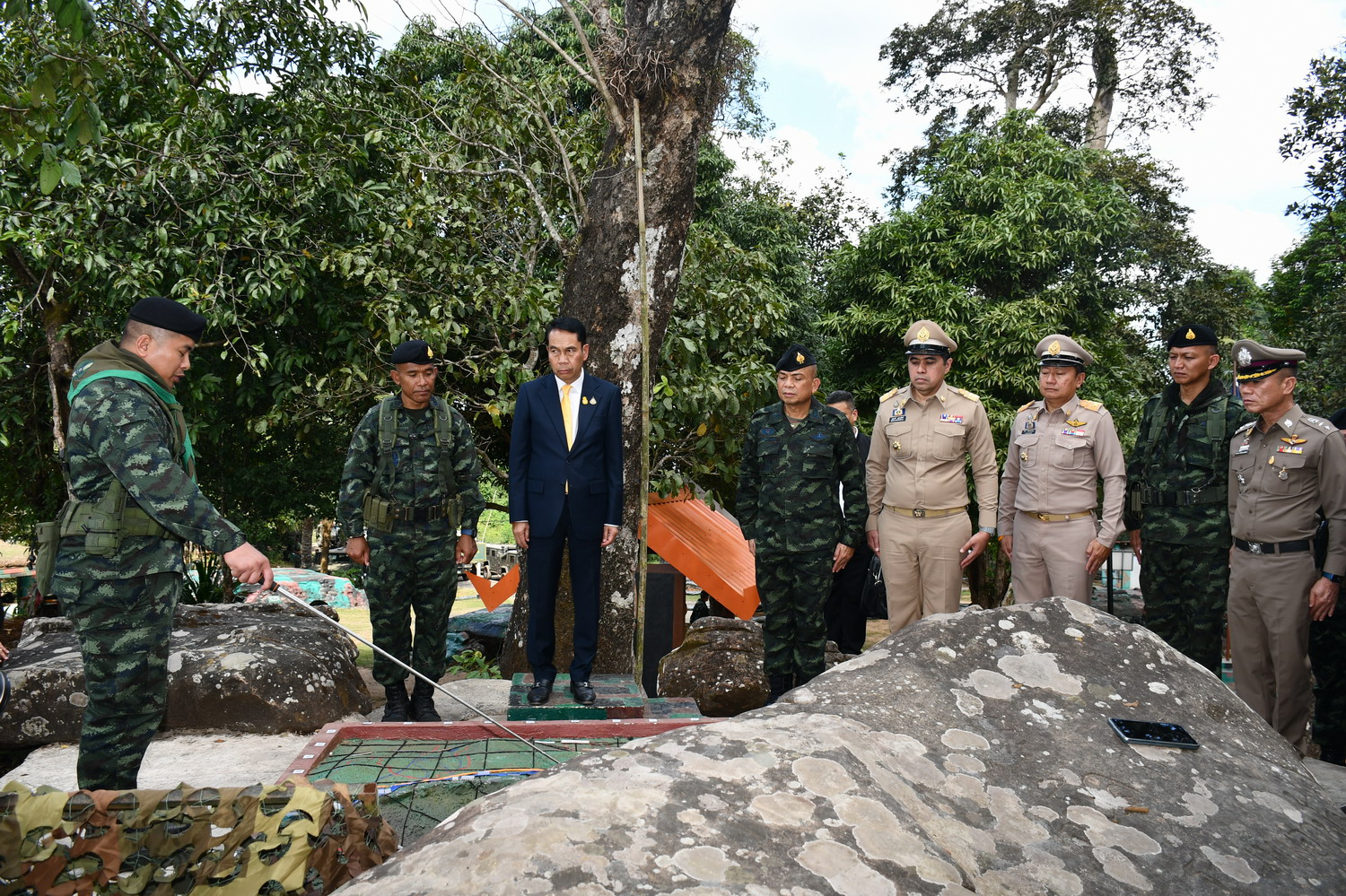 ศรีสะเกษ-รมว.กลาโหมเปิดอนุสรณ์สถานพิทักษ์ไทยเพื่อรำลึกถึงวีรกรรมทหารกล้า 20 นาย