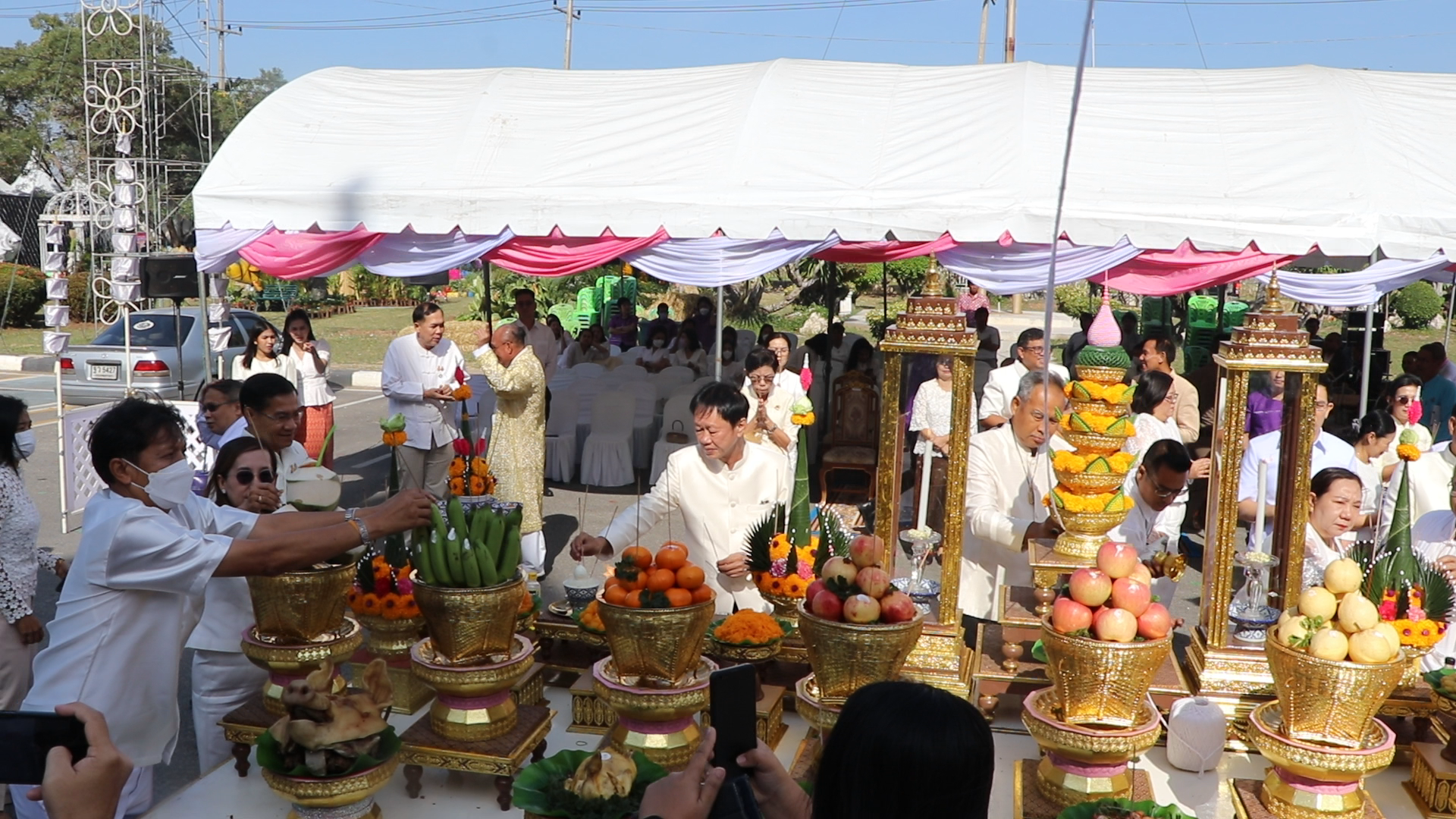 สิงห์บุรี-จัดพิธีบวงสรวงการจัดงานเทศกาลกินปลาและของดีเมืองสิงห์ ครั้งที่ 29