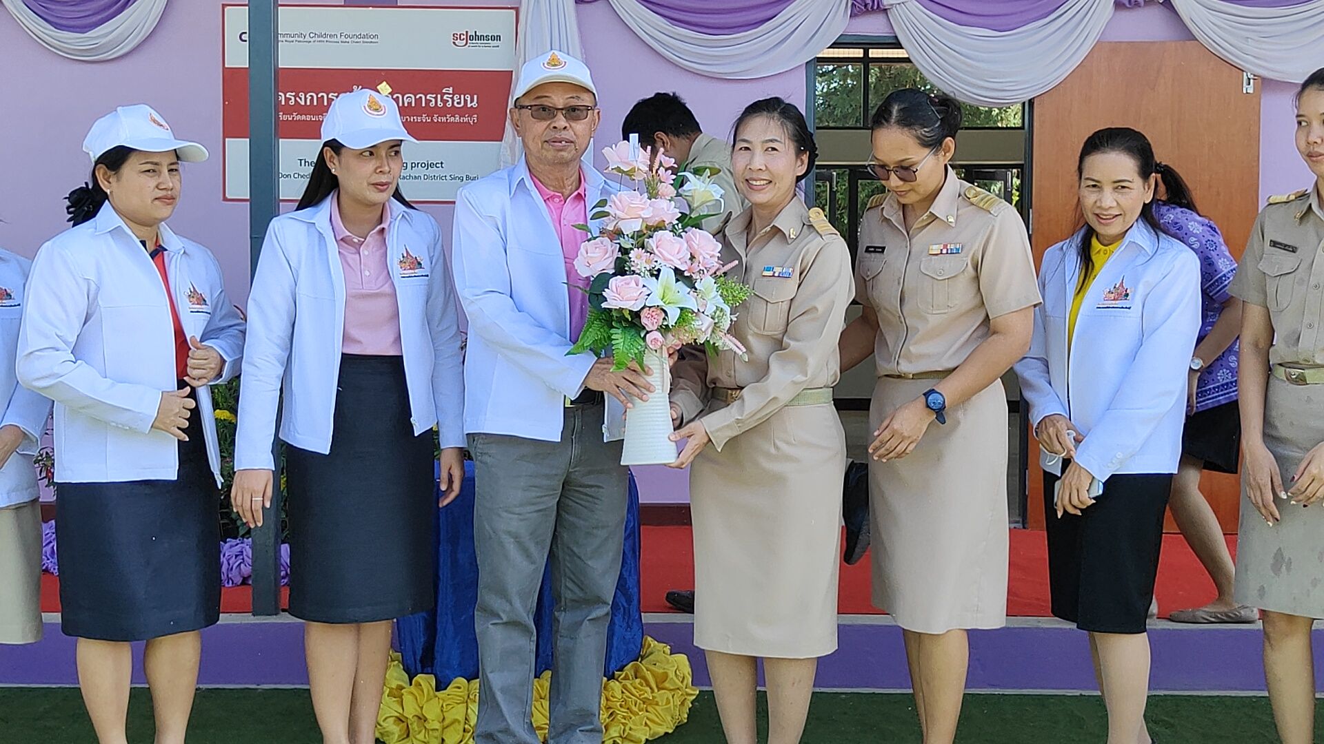 สิงห์บุรี-รร.วัดดอนเจดีย์ รับมอบอาคารเรียน