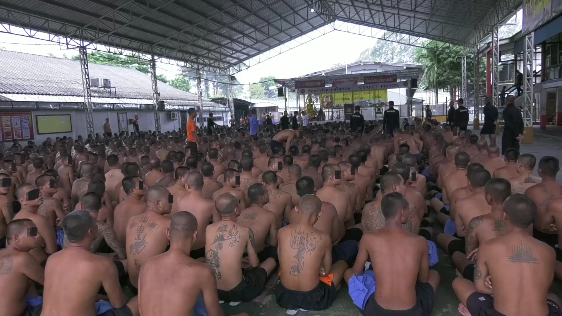 ศรีสะเกษ-ระดมกำลัง 424 นายบุกค้นเรือนจำหาสิ่งของผิดกฎหมาย สุ่มตรวจปัสสาวะผู้ต้องขัง จำนวน 100 คน