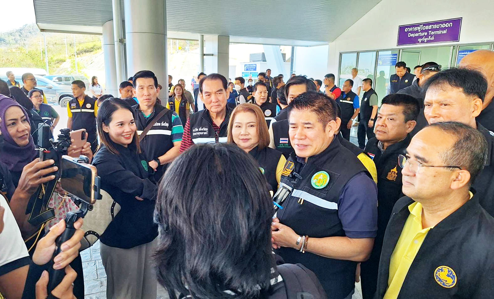 ประจวบคีรีขันธ์-“ธรรมนัส” ตรวจด่านสิงขร พร้อมเปิดเป็นศูนย์ขนถ่ายสินค้าสัตว์น้ำที่ได้มาตรฐาน