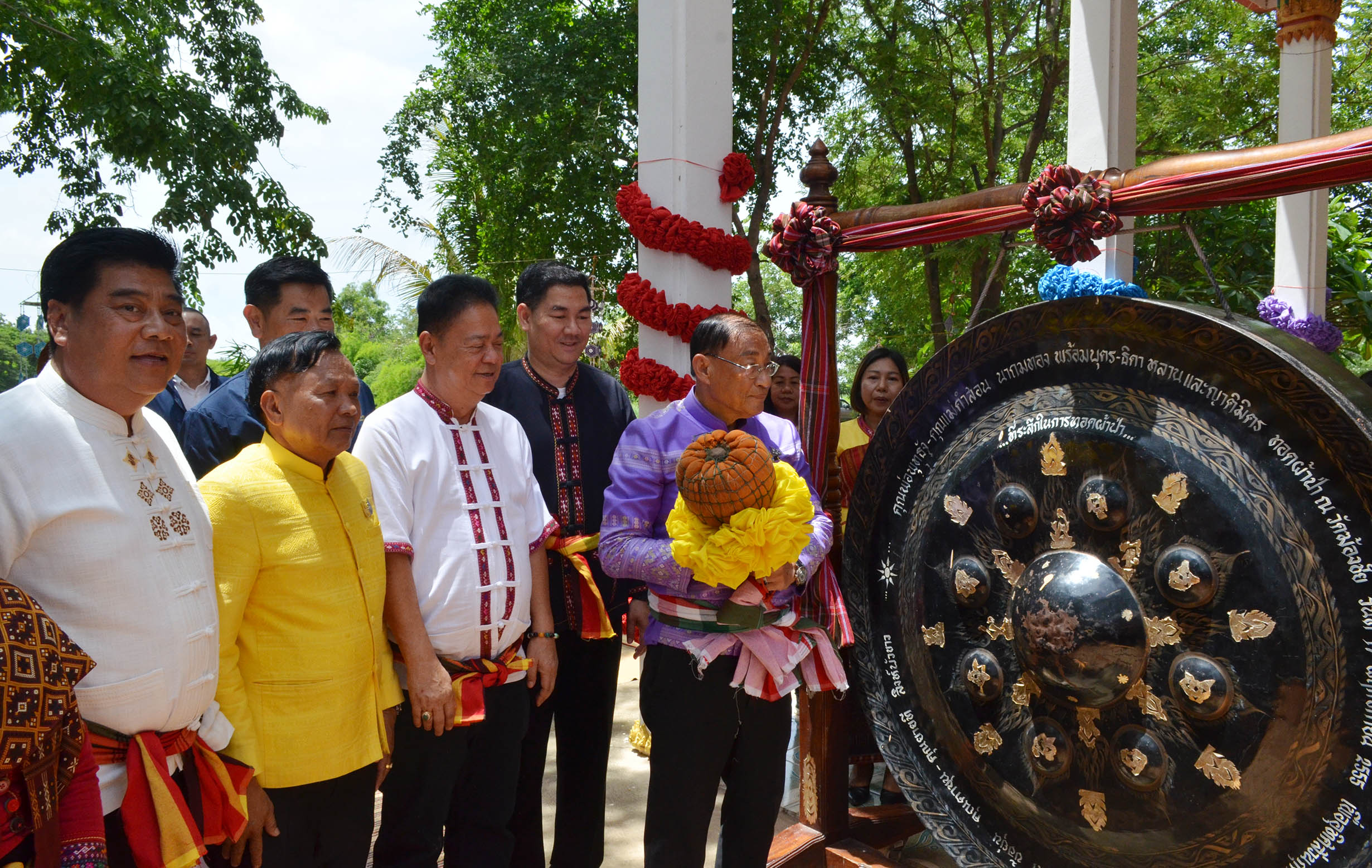 กาฬสินธุ์-“รมว.การท่องเที่ยว”ร่วมสืบสานประเพณีบวงสรวง”เจ้าปู่เมืองแสน”