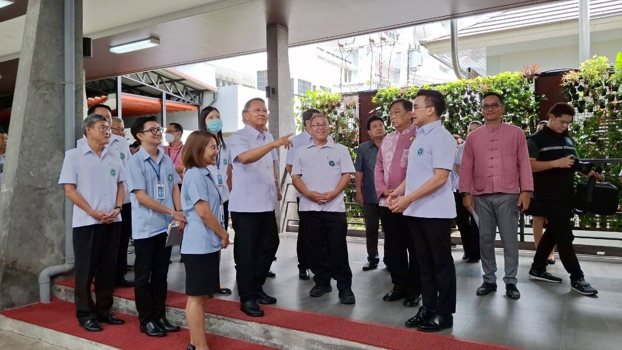 ลำปาง-รมว.สาธารณสุข ลงพื้นที่ติดตามการดำเนินงาน”One Province One Hospital”และการพัฒนาระบบบริการสุขภาพ