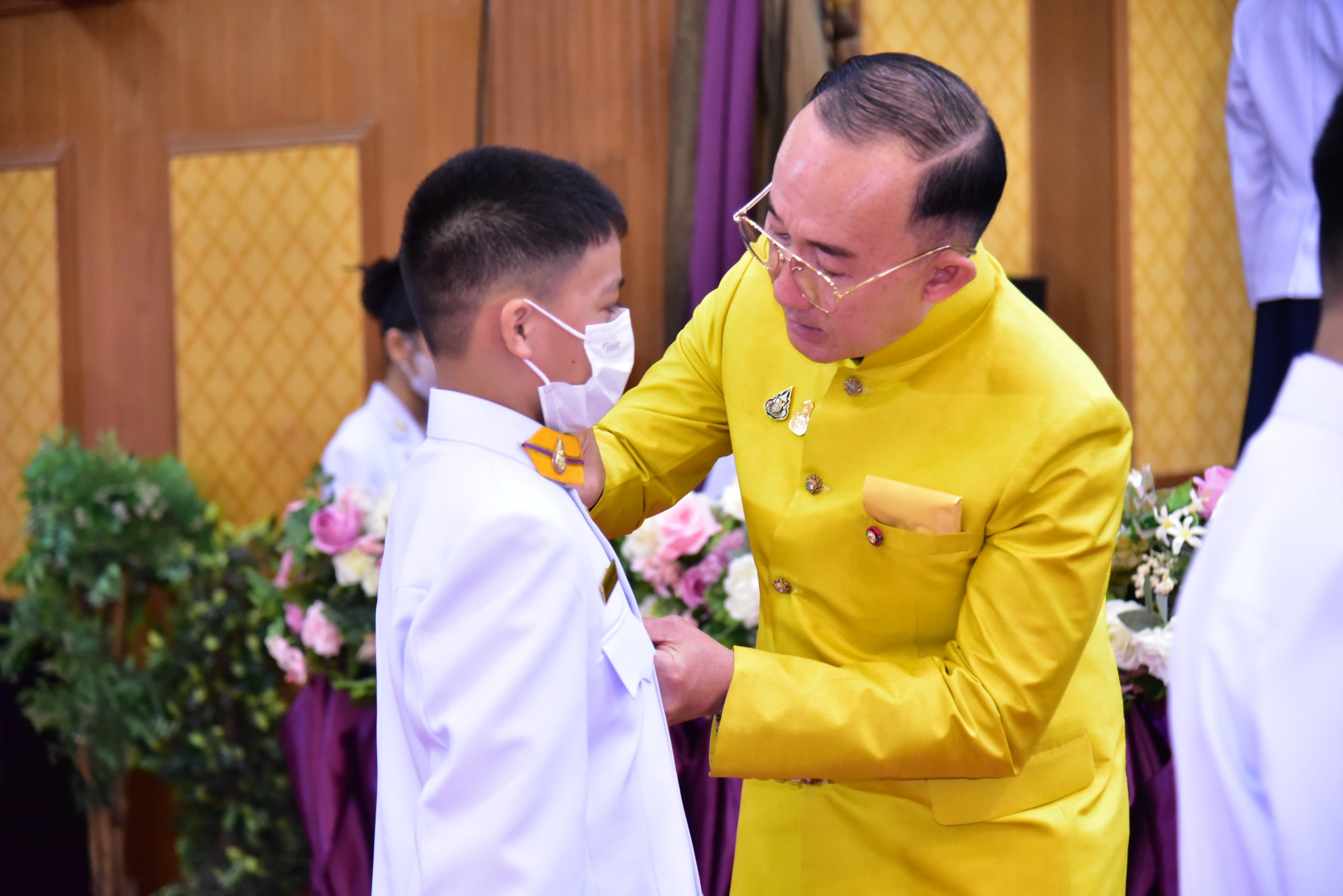 นครปฐม-มล.ปนัดดา ดิศกุล สมาชิกวุฒิสภา เป็นประธานพิธีรับและประดับเข็ม ภปร. ให้แก่นักเรียน ร.ร.กาญจนาภิเษกฯ