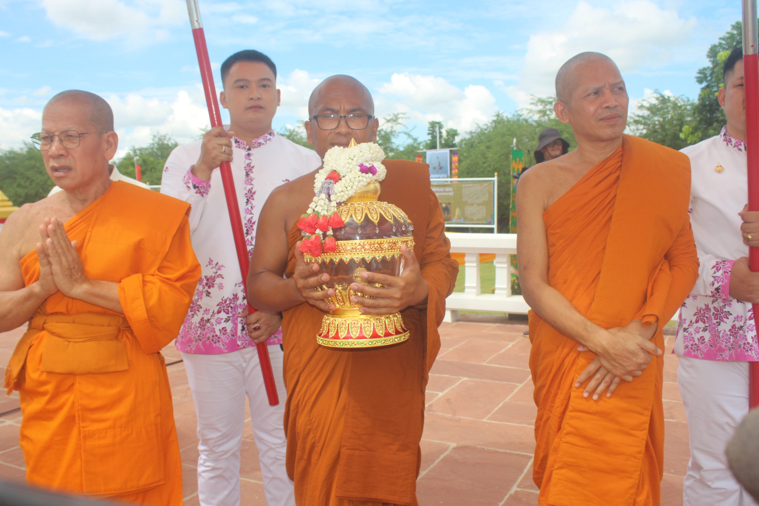 เพชรบูรณ์-จัดพิธีสมโภชพระพุทธสุวรรณเจดีย์บรรจุสารีริกธาตุ