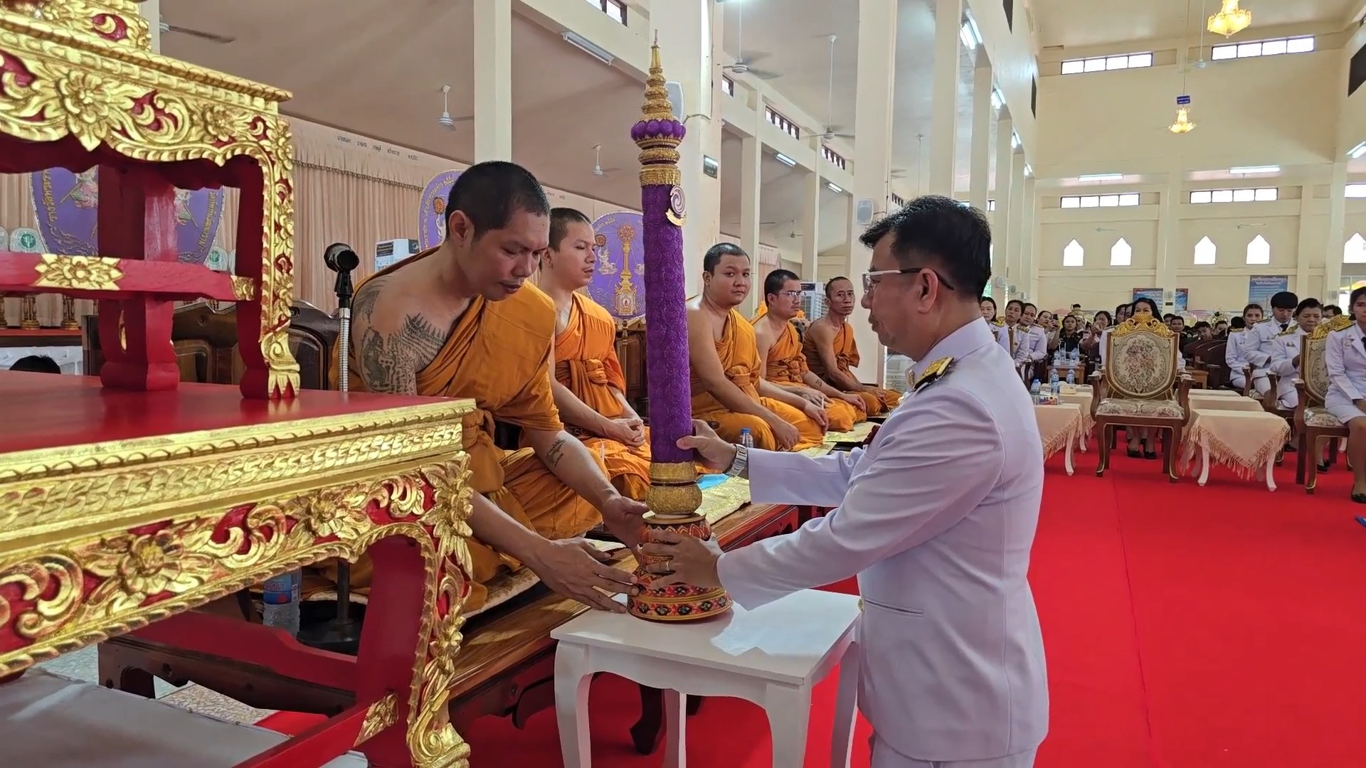 อุทัยธานี-โรงเรียนทัพทันฯจัดขบวนแห่เทียนรอบเมืองถวายเทียนประทานฯพระองค์เจ้าอทิตยาทรกิติคุณฯ